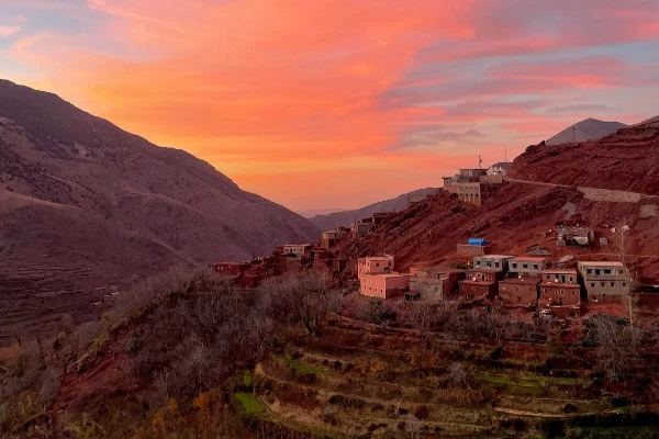 Ascenso al Toubkal y Trekking por los Pueblos Berberiscos